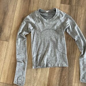 Lululemon Swiftly Tech Long Sleeve Shirt 2.0 Waist Length Size 0
